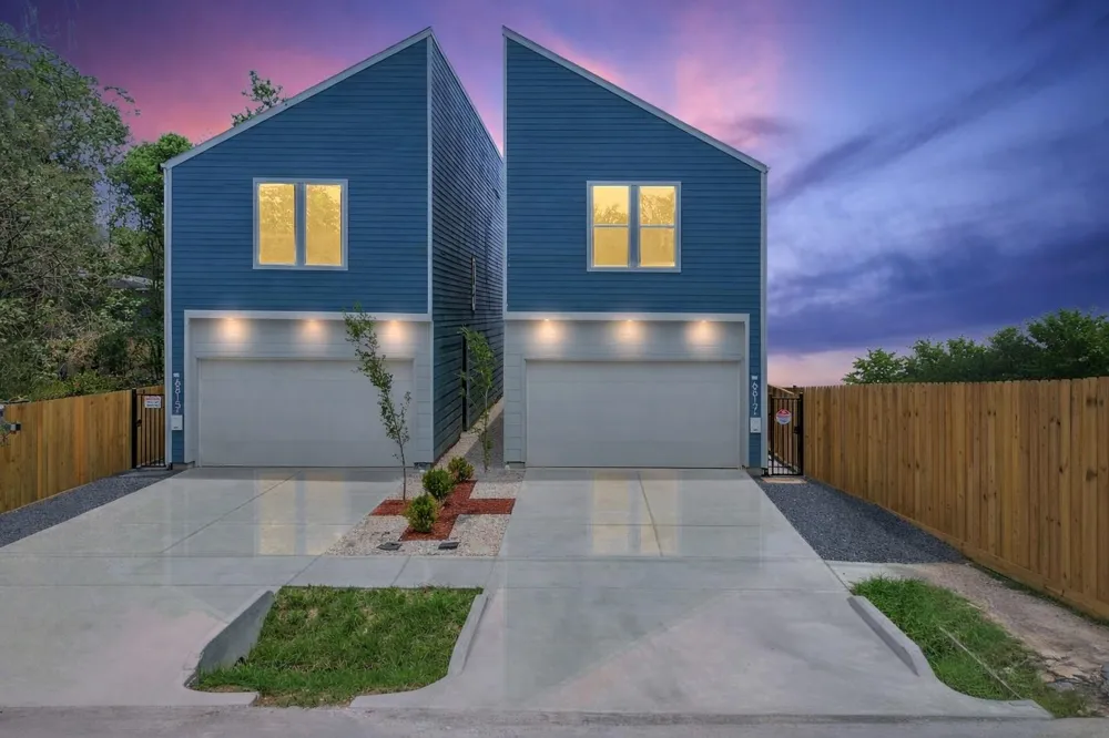 6817 Peerless Street Houston, TX 77021