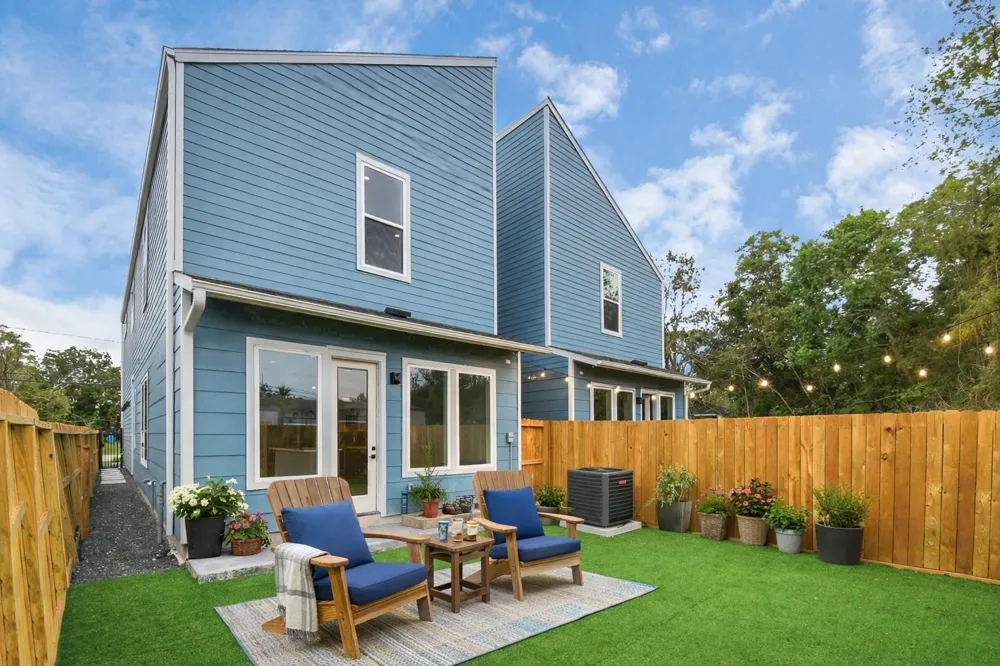 6817 Peerless Street Houston, TX 77021