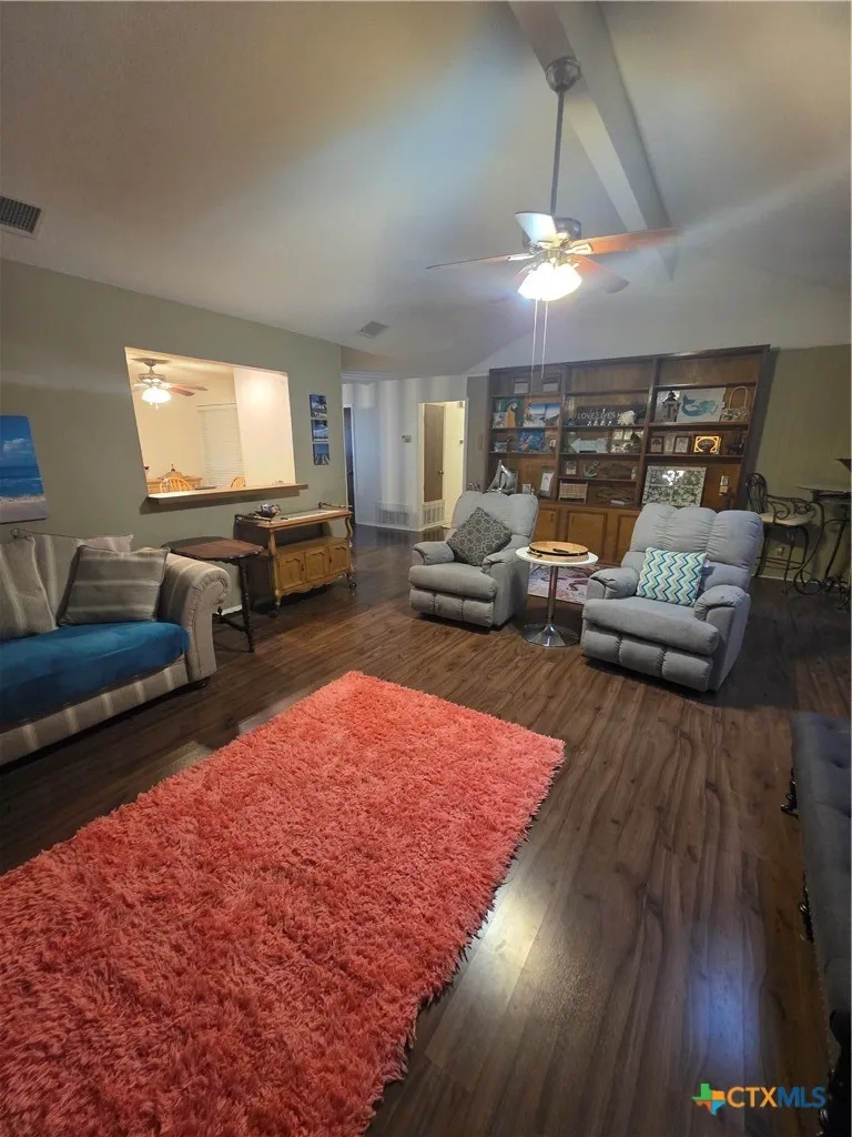 1611 E Messick Loop Round Rock, TX 78681