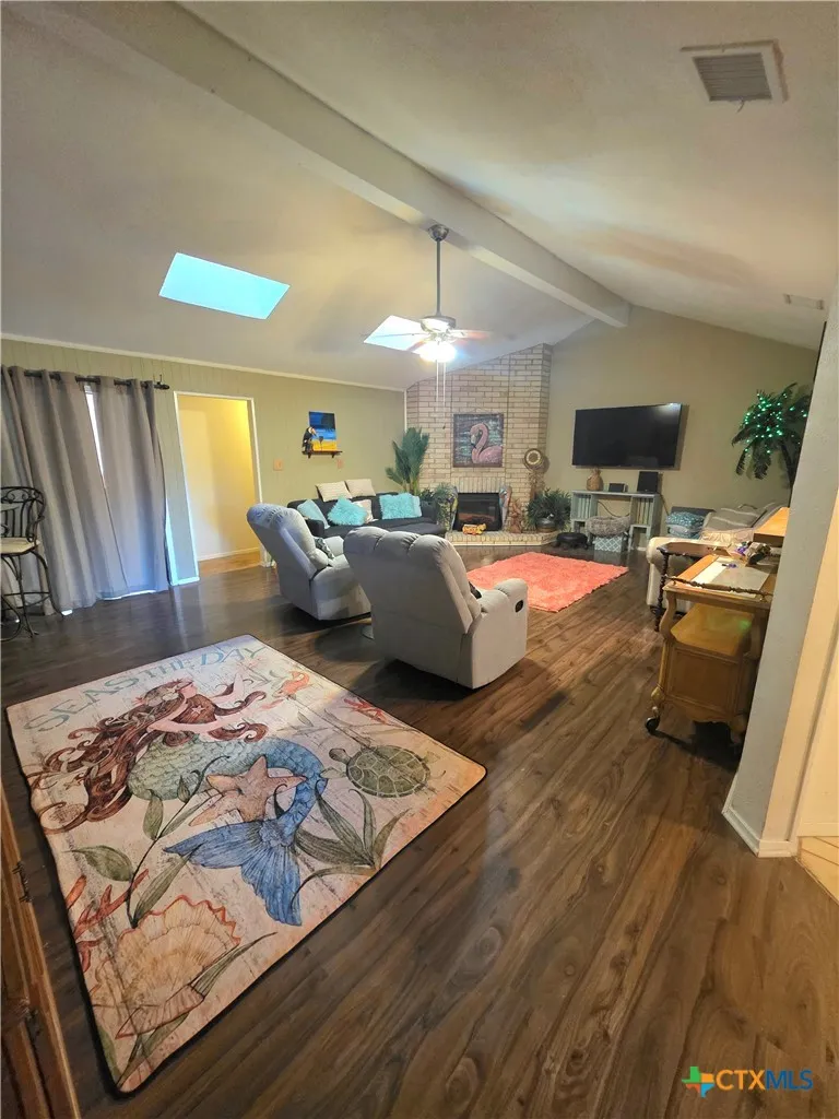 1611 E Messick Loop Round Rock, TX 78681
