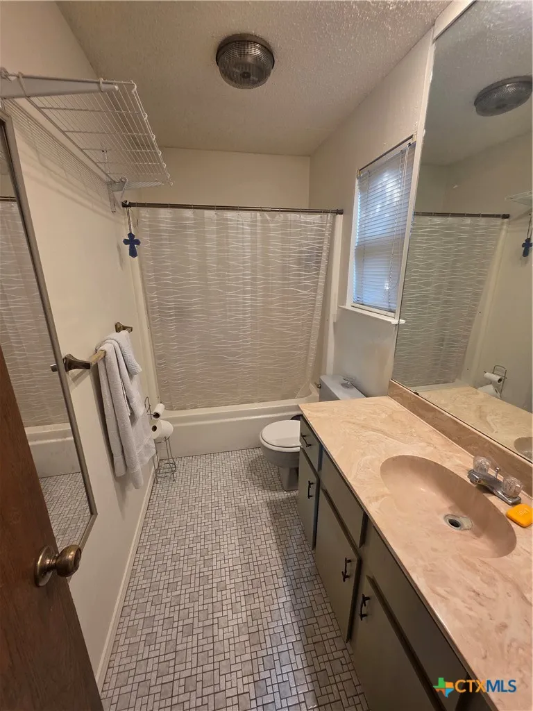 1611 E Messick Loop Round Rock, TX 78681