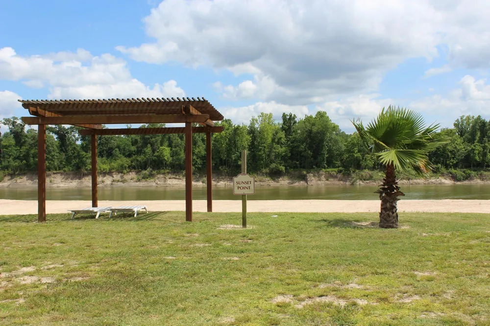 239 Ferguson Drive Cleveland, TX 77327
