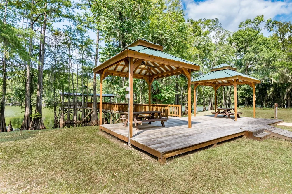 239 Ferguson Drive Cleveland, TX 77327