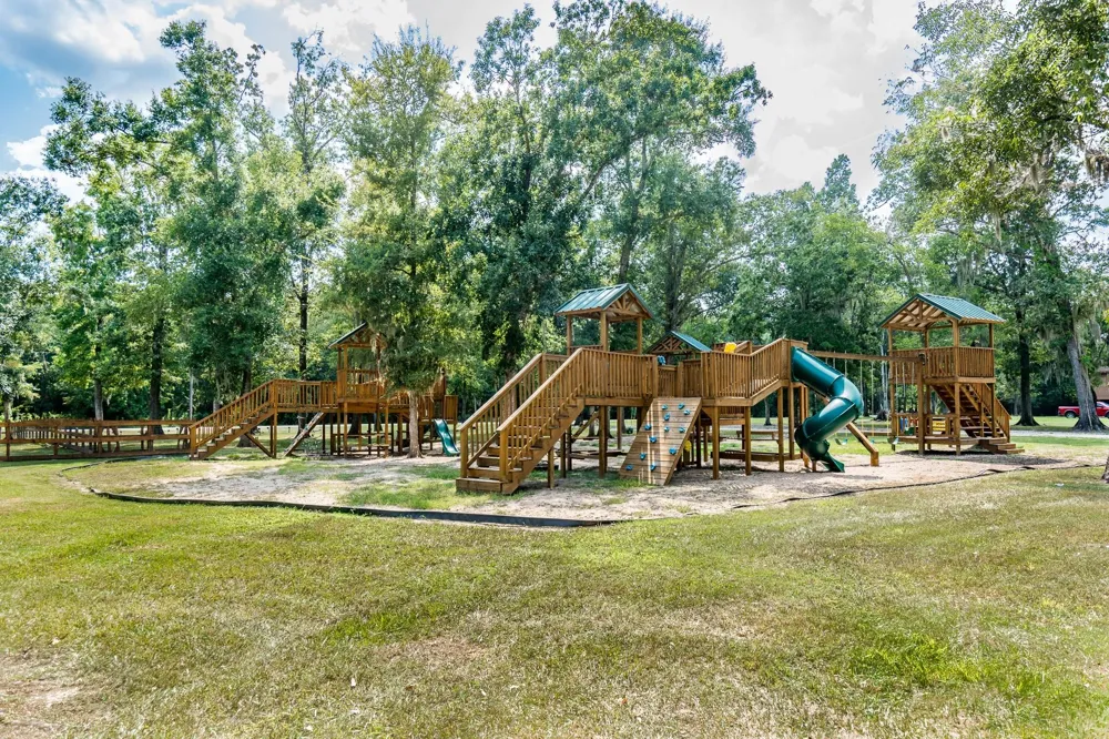 239 Ferguson Drive Cleveland, TX 77327
