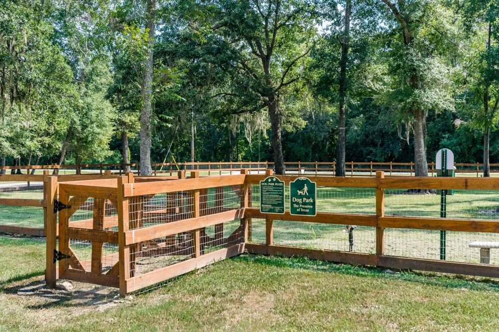 239 Ferguson Drive Cleveland, TX 77327