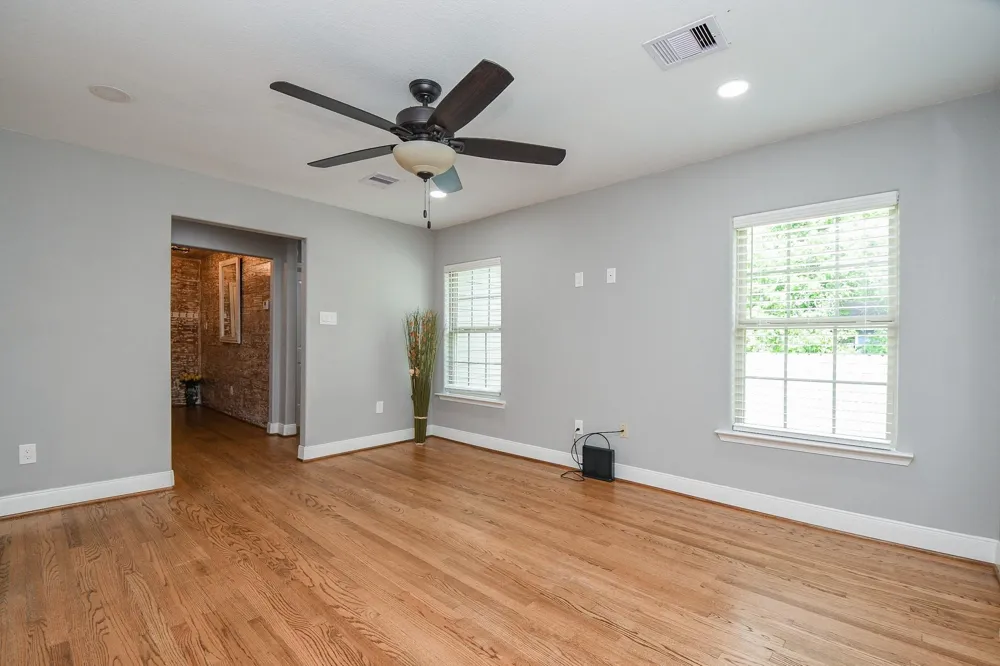 311 E 35th Street Houston, TX 77018