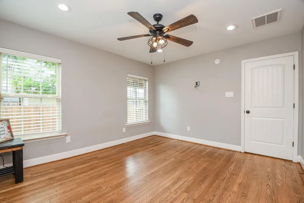 311 E 35th Street Houston, TX 77018