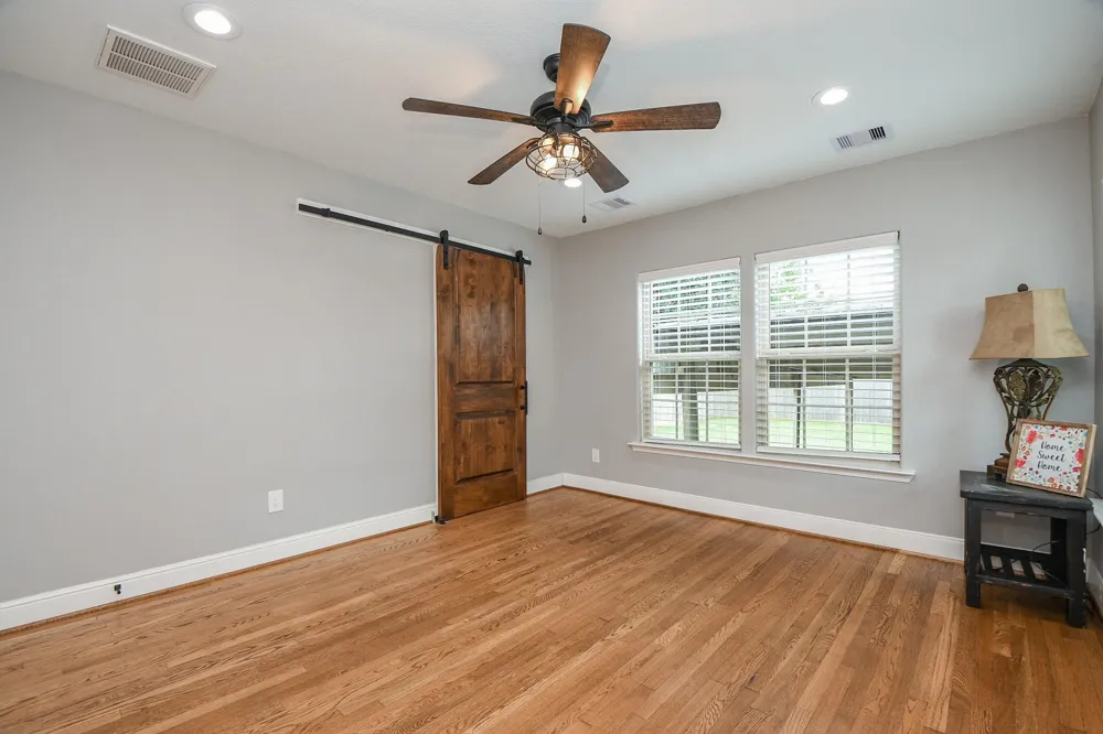 311 E 35th Street Houston, TX 77018