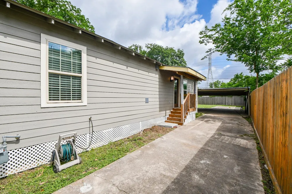 311 E 35th Street Houston, TX 77018