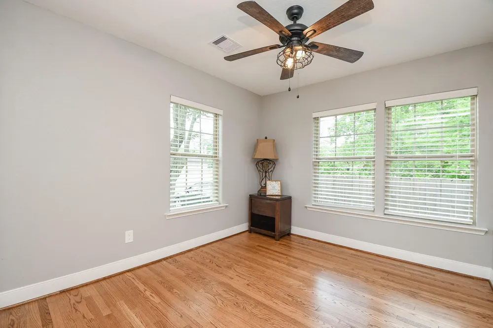311 E 35th Street Houston, TX 77018