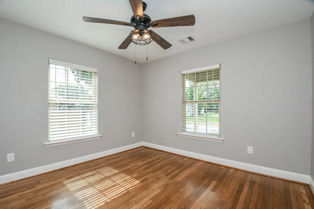 311 E 35th Street Houston, TX 77018