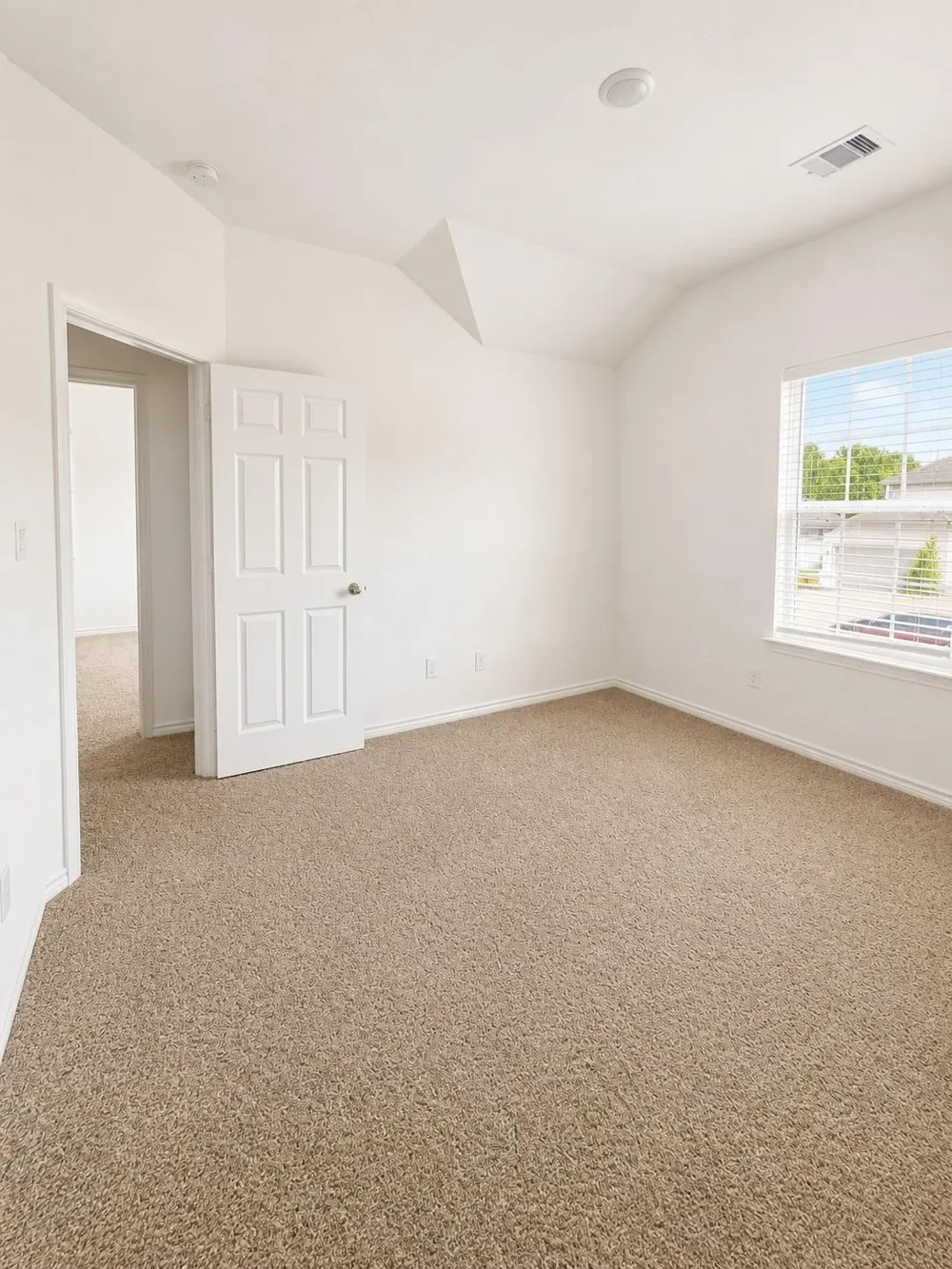 767 Westpointe Drive Dayton, TX 77535
