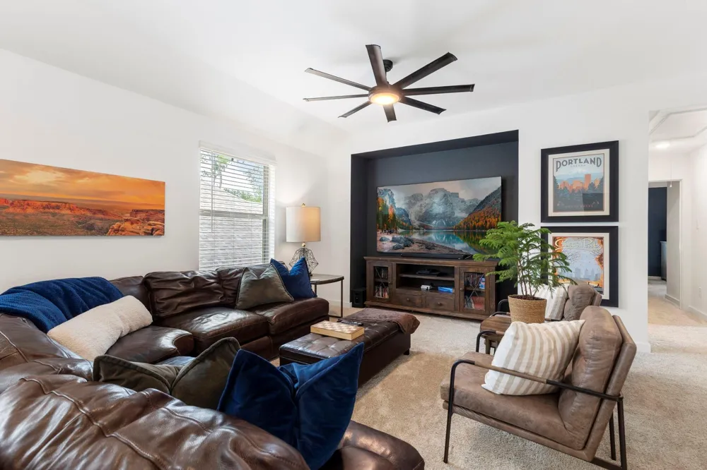 221 Sky Top Drive Montgomery, TX 77316