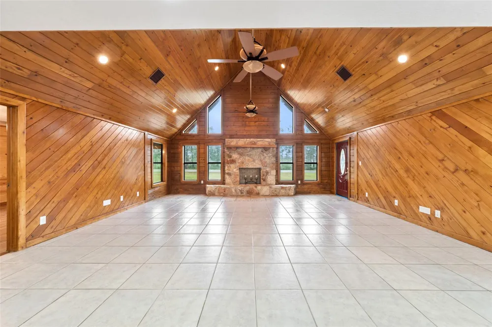 7900 Highway 150 Shepherd, TX 77371