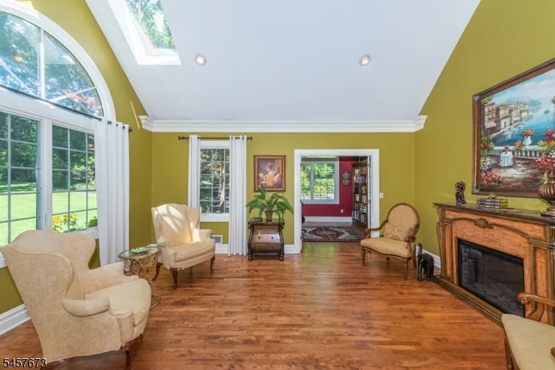 3 Red Oak Ln Rockaway, NJ 07866