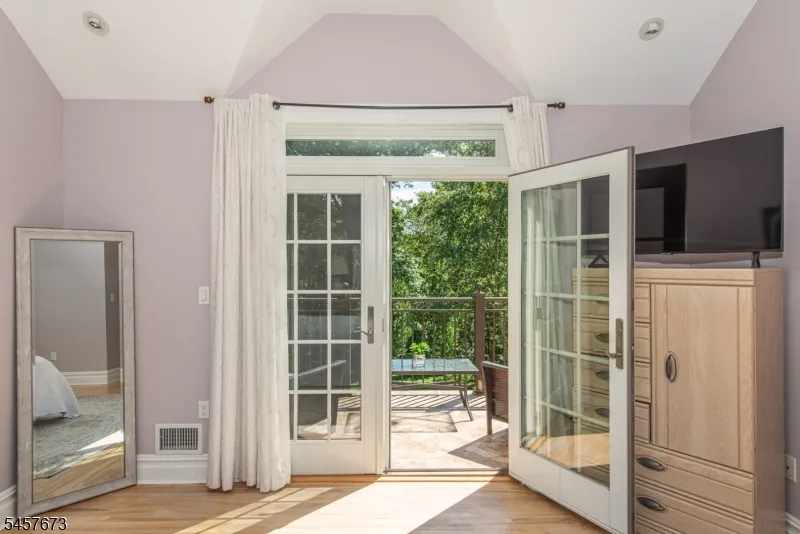 3 Red Oak Ln Rockaway, NJ 07866