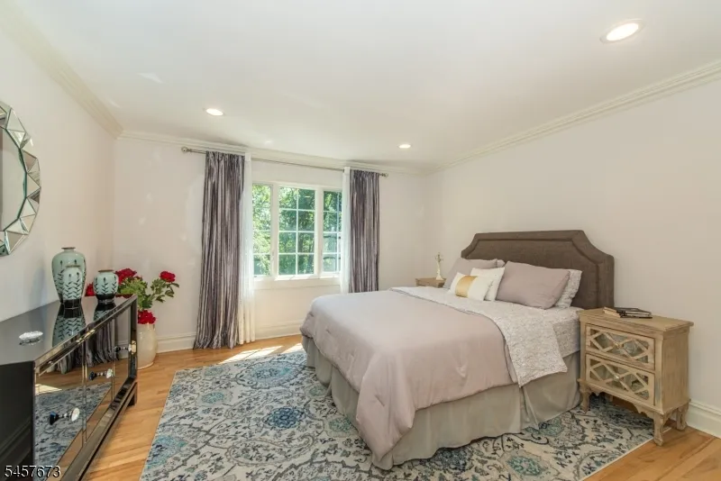 3 Red Oak Ln Rockaway, NJ 07866