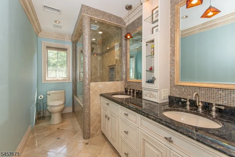 3 Red Oak Ln Rockaway, NJ 07866
