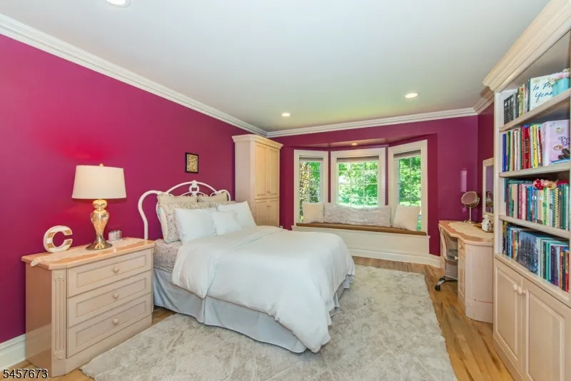 3 Red Oak Ln Rockaway, NJ 07866