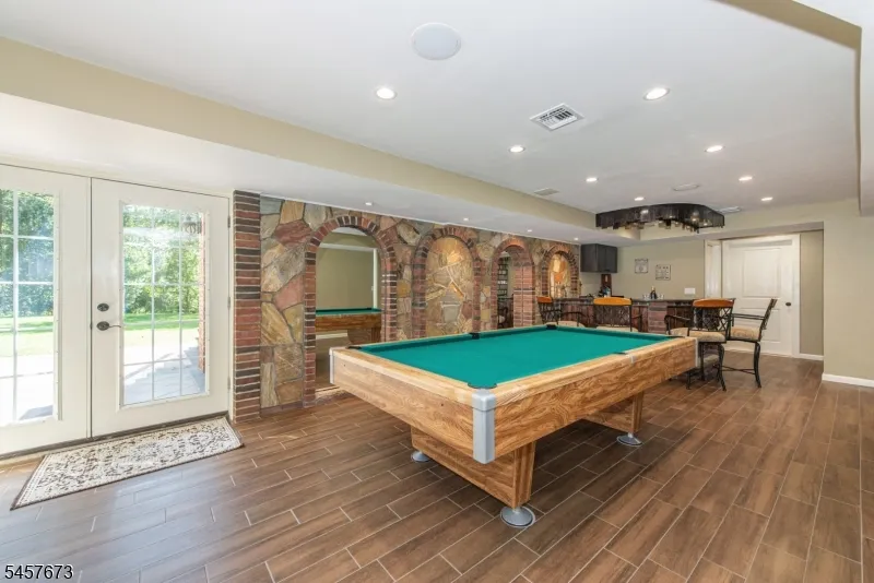 3 Red Oak Ln Rockaway, NJ 07866