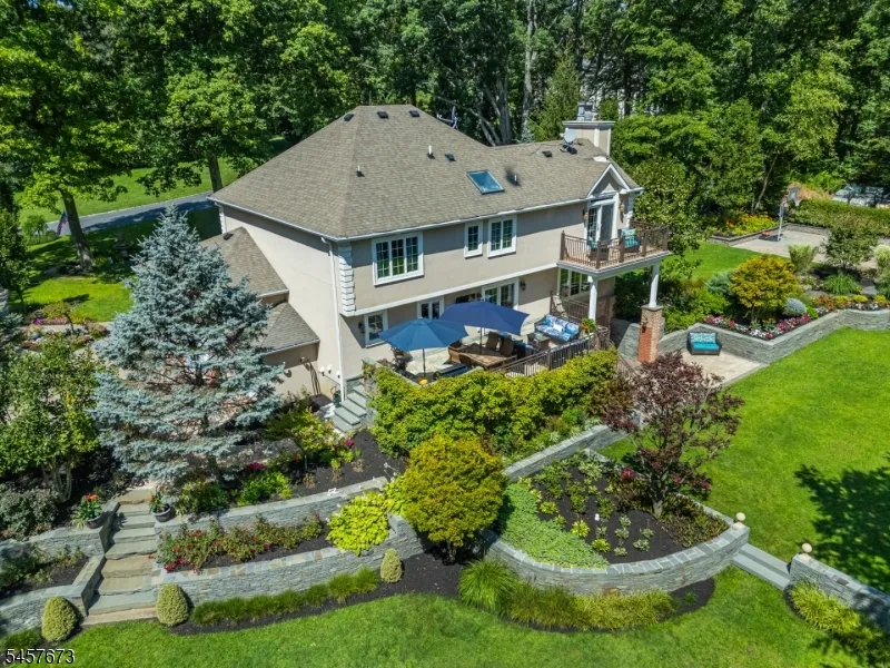 3 Red Oak Ln Rockaway, NJ 07866