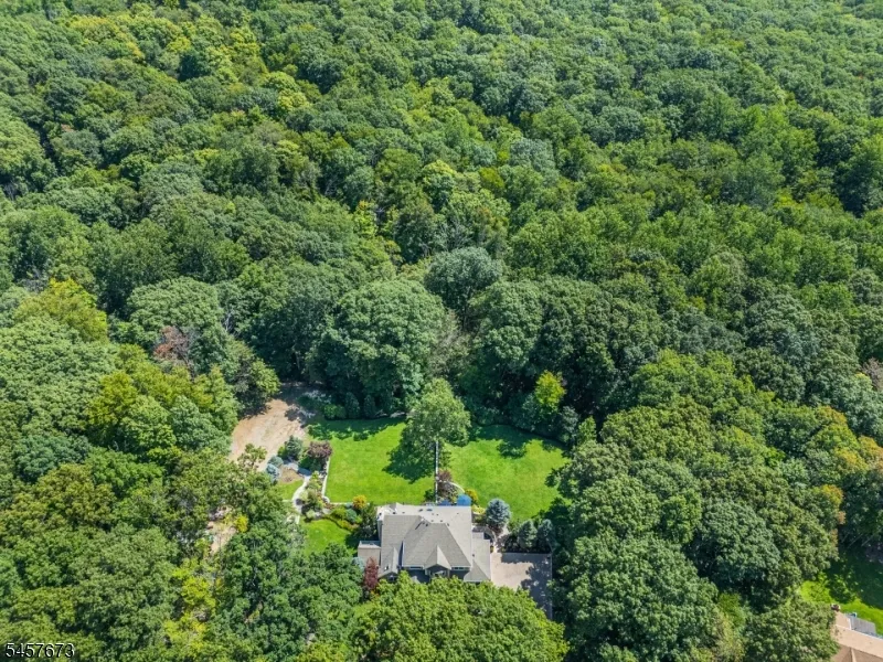 3 Red Oak Ln Rockaway, NJ 07866