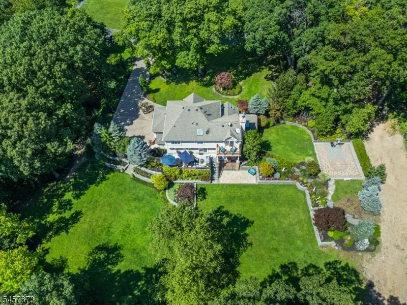 3 Red Oak Ln Rockaway, NJ 07866