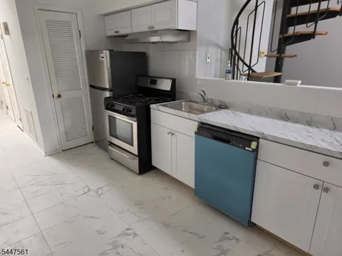 1 Sugar Loaf Ct Unit 2 #2 Unit 2
