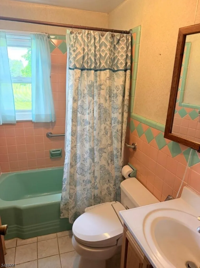 322 CEDAR GROVE LANE Franklin, NJ 08873