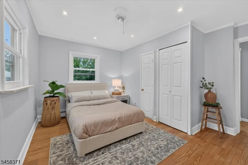 2101 Summit Ter Linden City, NJ 07036