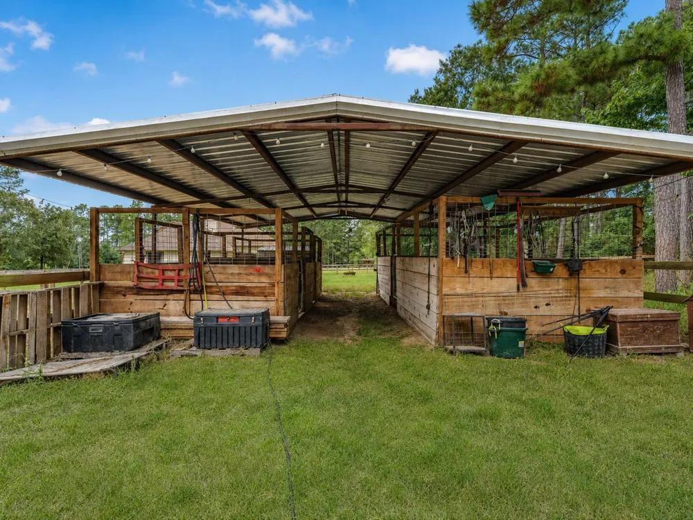 12654 Maxwell Street Willis, TX 77378