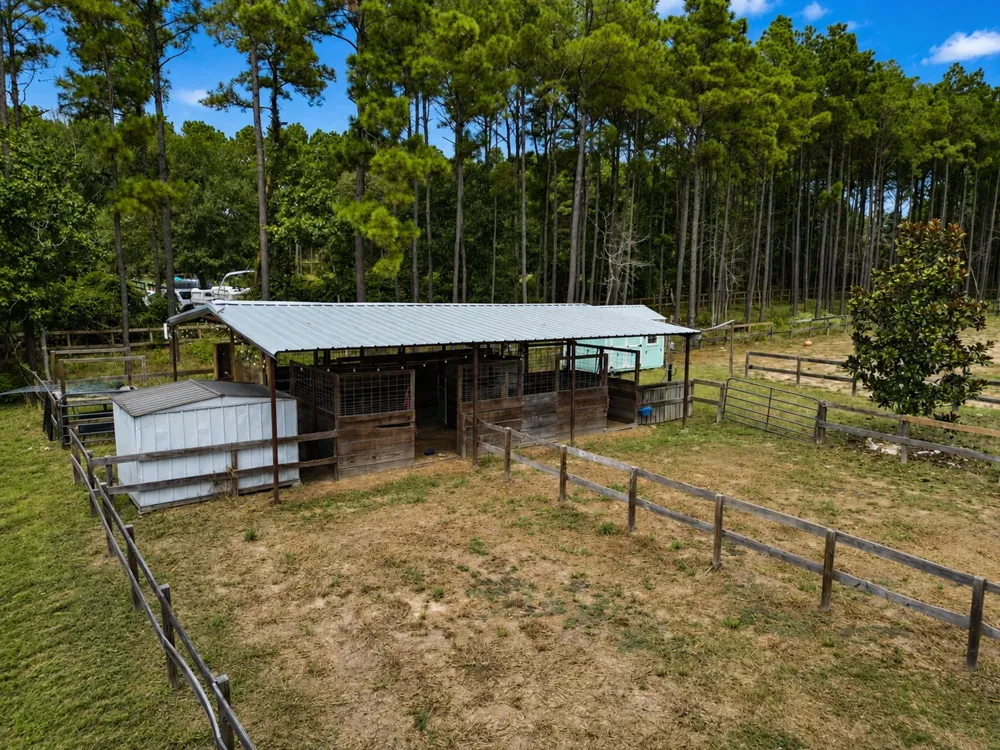 12654 Maxwell Street Willis, TX 77378