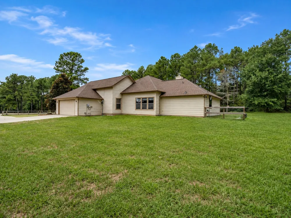 12654 Maxwell Street Willis, TX 77378
