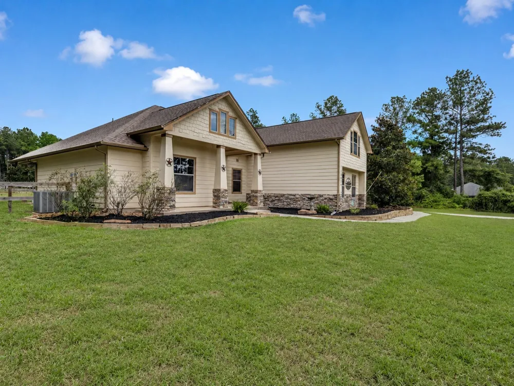 12654 Maxwell Street Willis, TX 77378