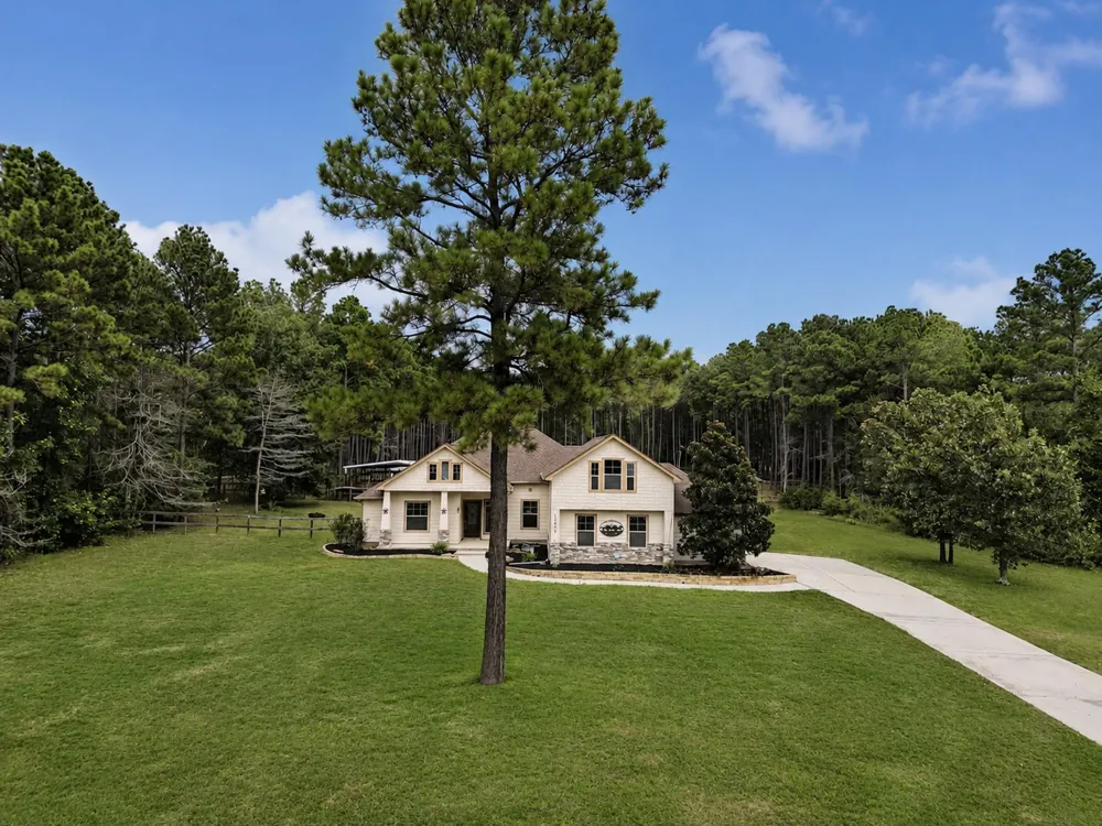 12654 Maxwell Street Willis, TX 77378