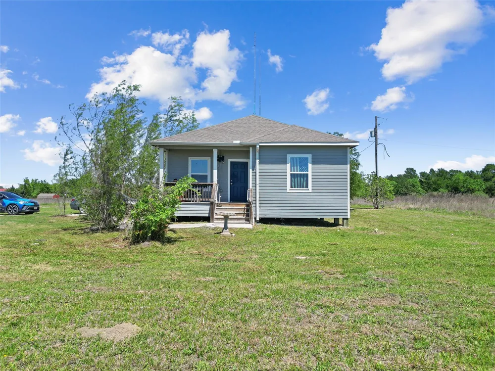 11242 Longstreet Road Willis, TX 77318