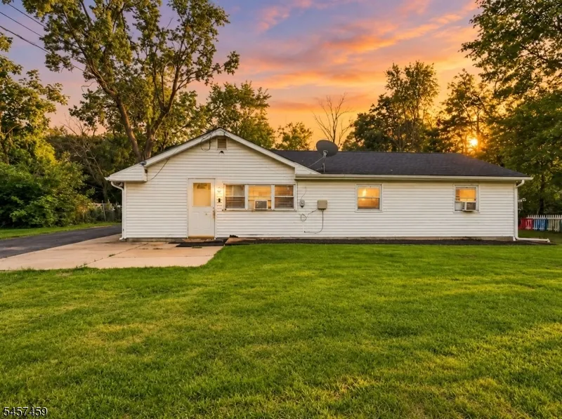 80 Churchill Ave Franklin, NJ 08873