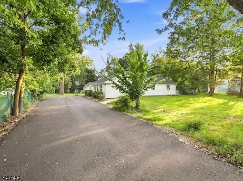 80 Churchill Ave Franklin, NJ 08873