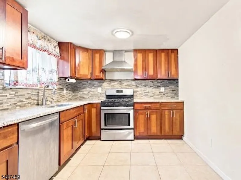 80 Churchill Ave Franklin, NJ 08873