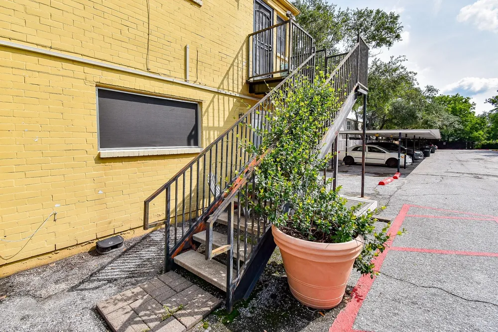 5202 Arboles Drive #3 Houston, TX 77035