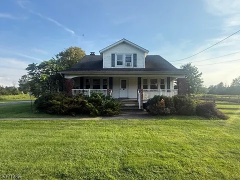 132 Hillsborough Rd