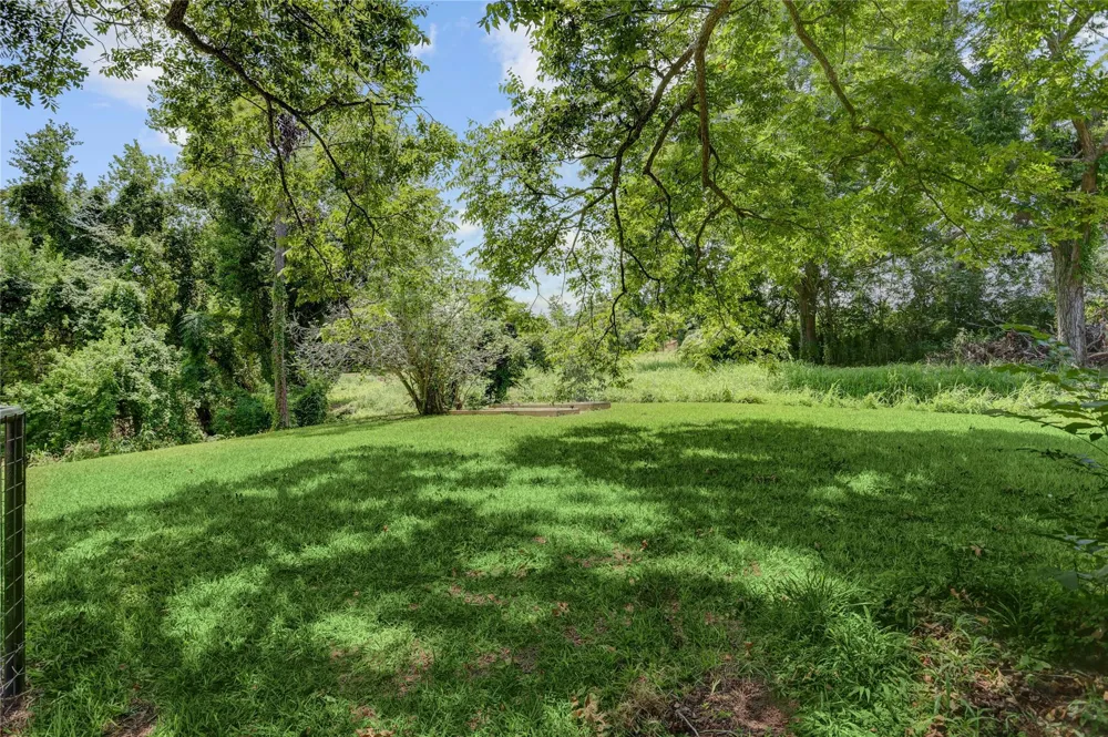 319 Garrett Road Wharton, TX 77488