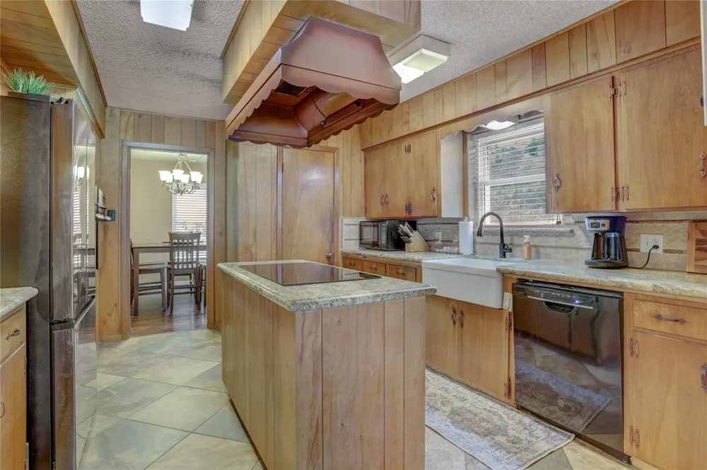 319 Garrett Road Wharton, TX 77488