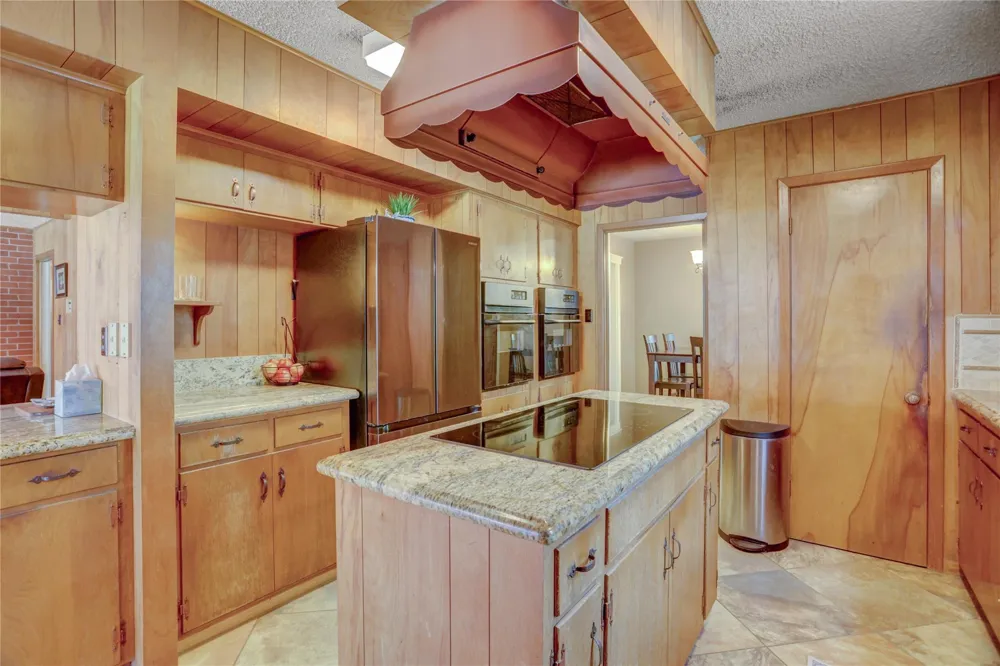 319 Garrett Road Wharton, TX 77488