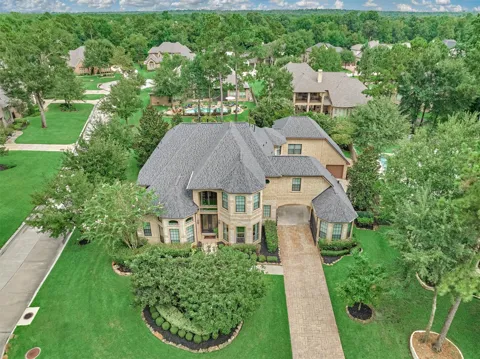 210 Spyglass Park Loop