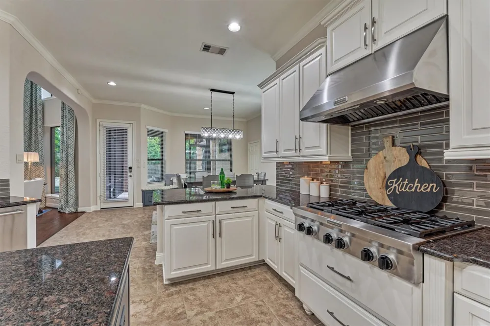 210 Spyglass Park Loop Montgomery, TX 77316