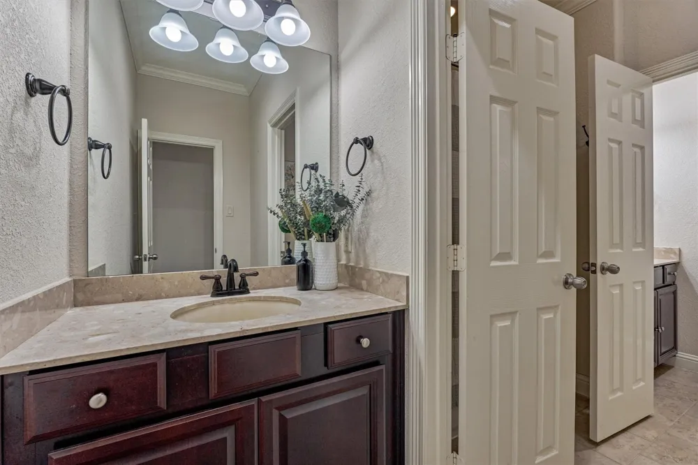 210 Spyglass Park Loop Montgomery, TX 77316