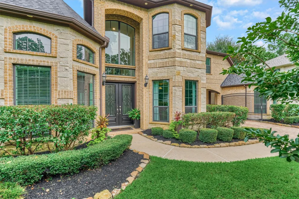 210 Spyglass Park Loop Montgomery, TX 77316