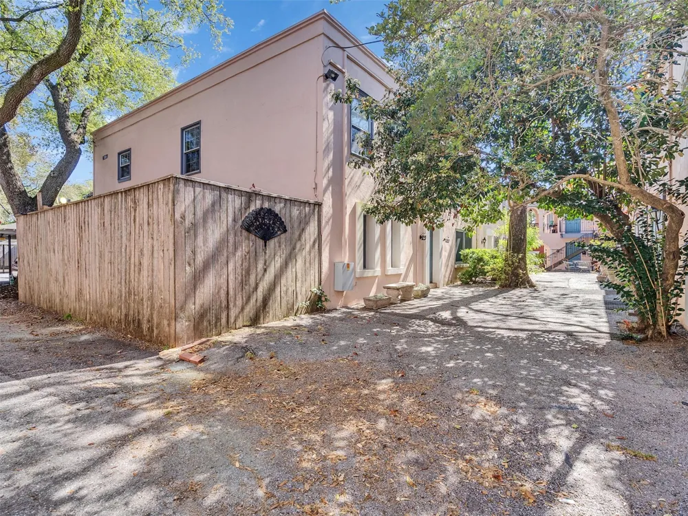 5230 Arboles Drive #4 Houston, TX 77035