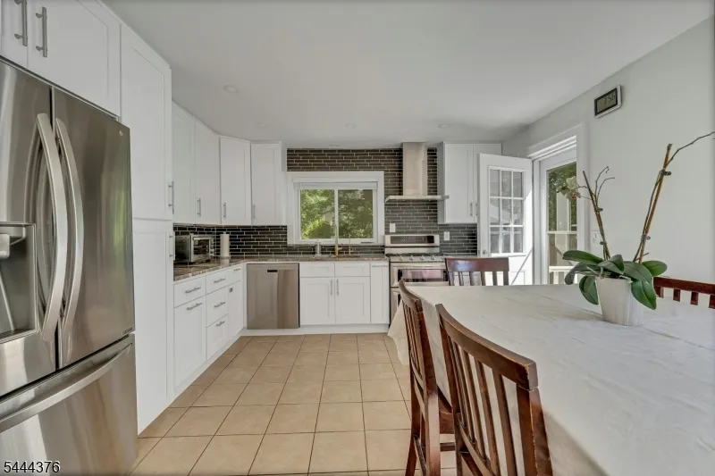 812 Sterling St Plainfield City, NJ 07062
